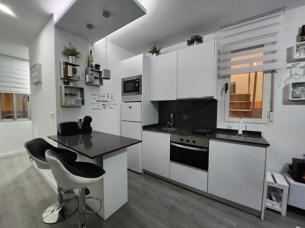 Embajadores, Apartamento Moderno Y Centrico Para 4 Madrid Ngoại thất bức ảnh