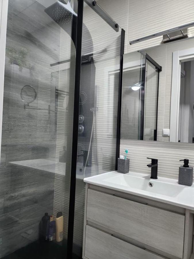 Embajadores, Apartamento Moderno Y Centrico Para 4 Madrid Ngoại thất bức ảnh